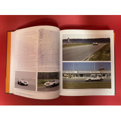 Mercedes-Benz C 111 : The Definitive History of the Mysterious Supercar That Never Was