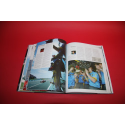 The Official Formula 1 Season Review 2004
